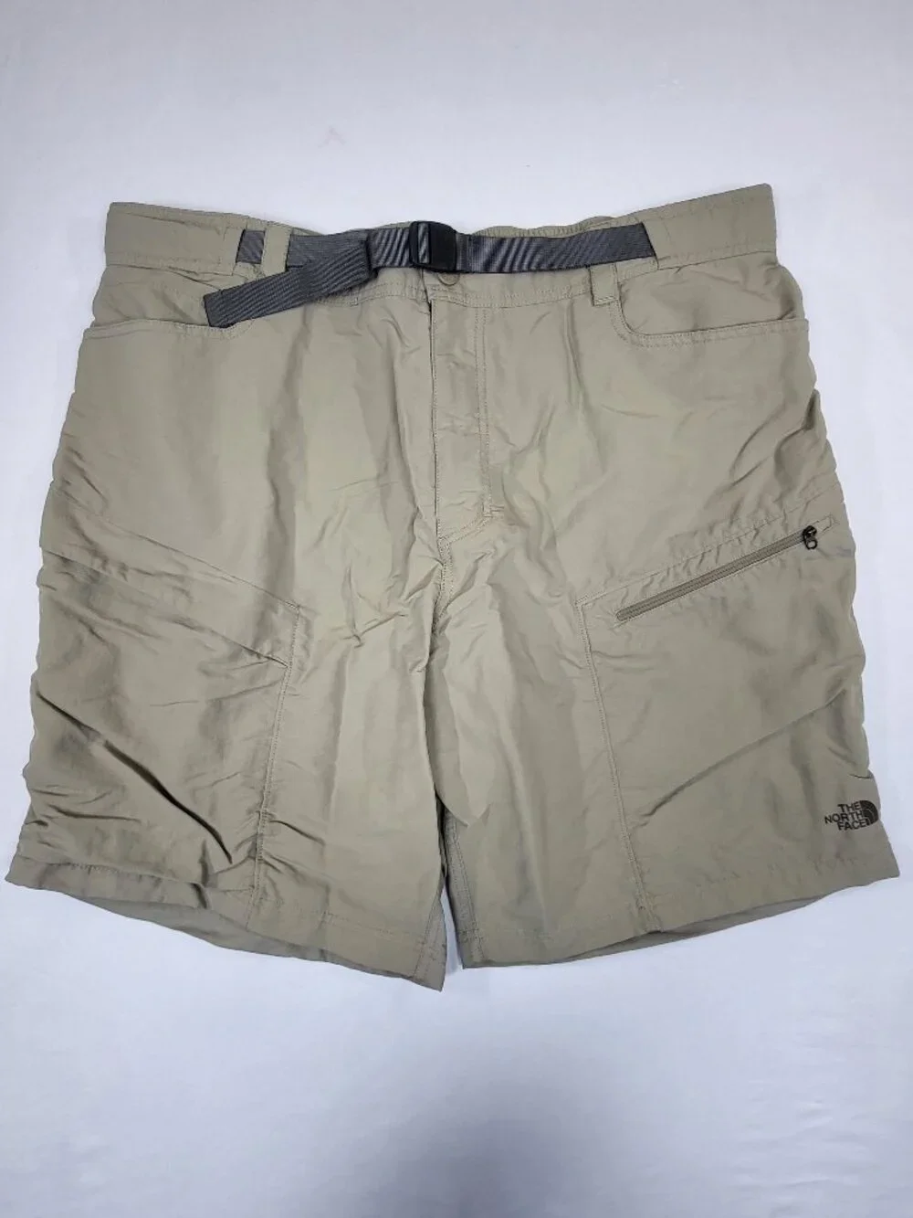 The North Face Mens Belted Hiking Cargo Shorts Khaki Tan Size XXL Regular